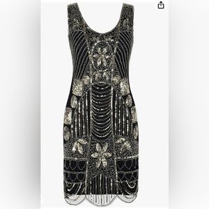 Plus Sized Gold & Black 1920s Flapper Sequin Scalloped Dress Costume